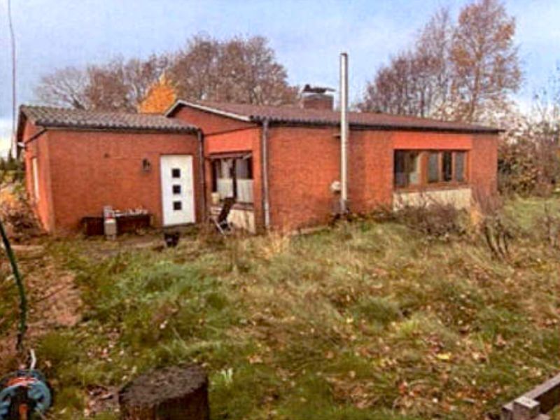 Einfamilienhaus mit Garagenschuppen in Süderhastedt - Bild 2