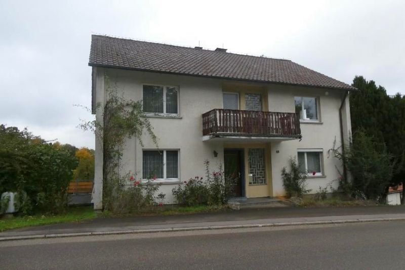 Einfamilienhaus, ehem. Wirtschaftsgebäude u.a. und Landwirtschaftsflächen in Creglingen - Bild 3
