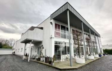 Gewerbeeinheit (z.B. Laden, Büro),  Zwei Büroeinheiten, Lagerhalle mit Büro und Sozialtrakt, Doppelgarage, Anbau in Marie-Curie-Straße 9, 59423 Unna - Bild 1