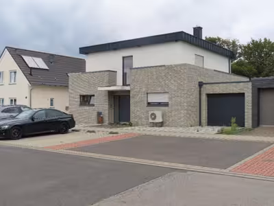 Garage, Einfamilienhaus, Wohnhaus mit 2 PKW-Garagen in Schubertstraße 23, 52382 Niederzier, Ellen - Bild 4
