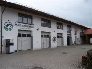 Gewerbegrundstück mit Halle und Einfamilienhaus in Wiesen - Bild 4