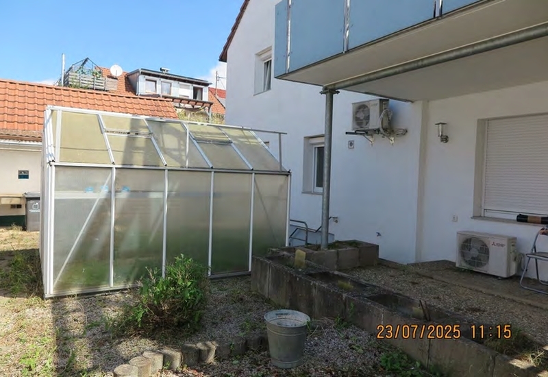 Doppelhaushälfte mit Garage und Schuppen in Gärtringen - Bild 3