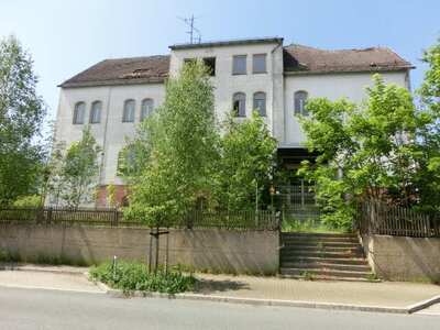 Wohn-/Geschäftshaus, ehemals Hotel mit Gaststätte, Anbau Heizungsgeb. u. 5 PKW-Reihengaragen in Bahnhofstaße  1, 08547 Plauen , Jößnitz - Bild 1