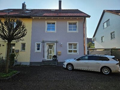 Doppelhaushälfte, Garage, Kfz-Stellplatz in Reichenberger Straße 8, 86343 Königsbrunn - Bild 2
