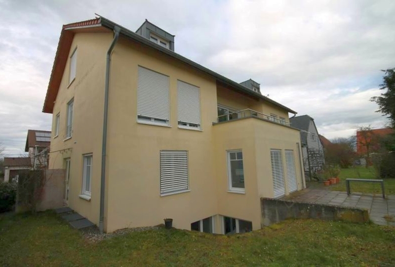 Einfamilienwohnhaus mit Büronutzung und Doppelgarage in Lorch - Bild 1