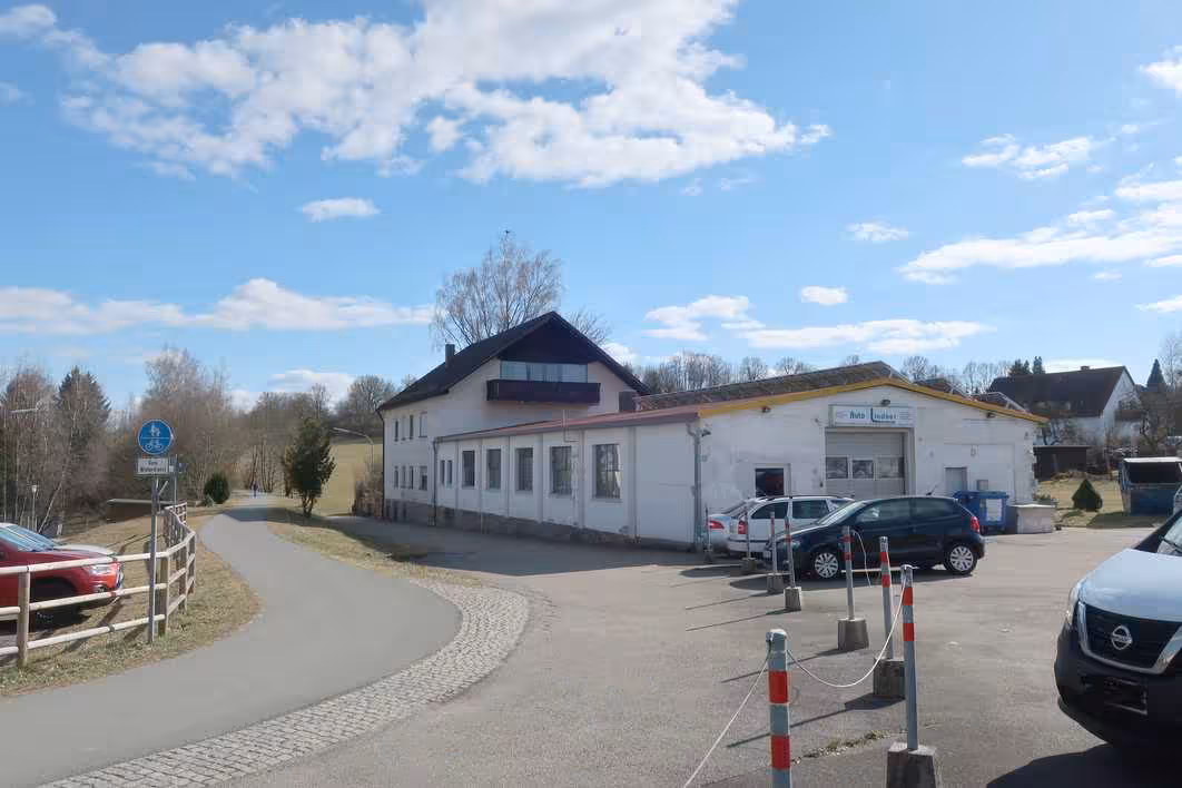 Mehrfamilienhaus in Boxdorf - Bild 1