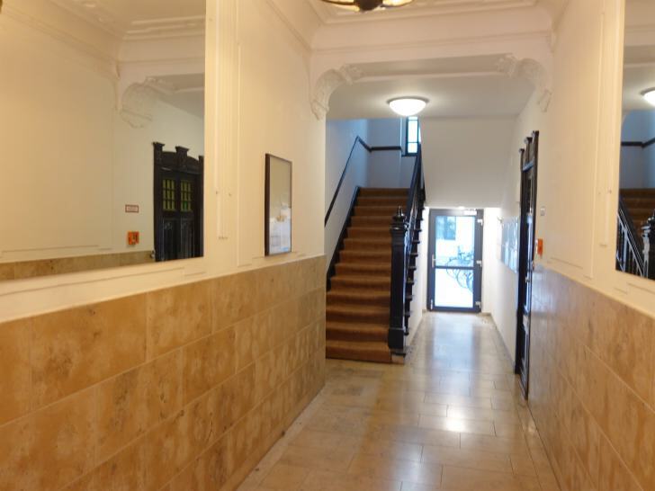 Wohn-/Geschäftshaus, Zweizimmerwohnung in Berlin - Bild 3