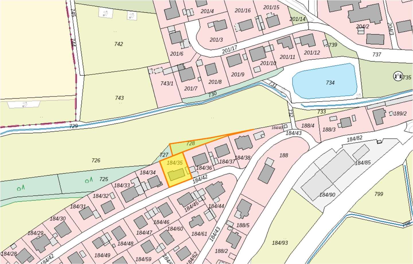 Einfamilienhaus, Garage, unbebautes Grundstück in Bruckberg - Bild 2