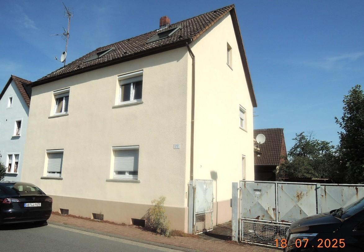 zweigeschossiges Wohnhaus, Sonstiges in Großwelzheim - Bild 1