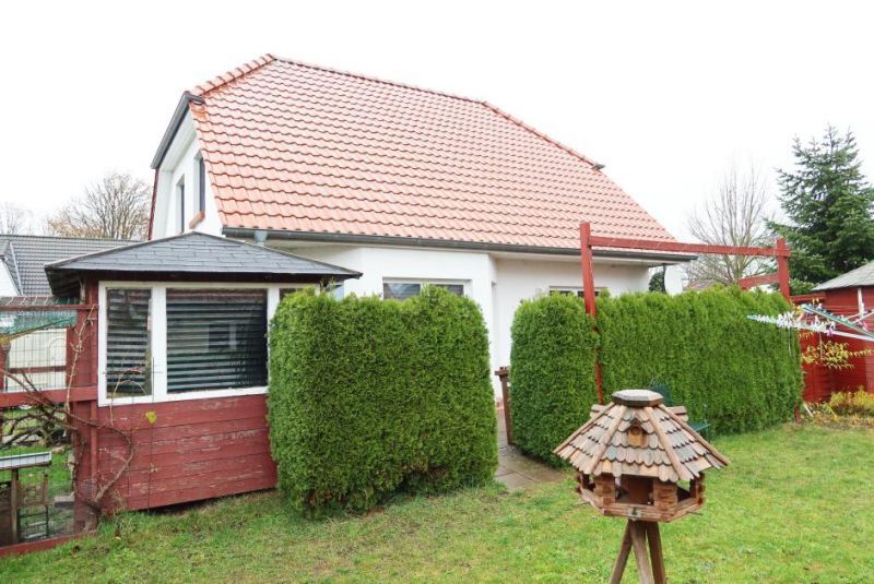 Erbbaurecht, Einfamilienhaus und Nebengebäude in Ribnitz-Damgarten - Bild 2