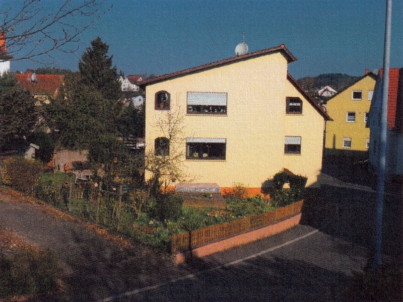 Zweifamilienwohngebäude mit 2 Einzelgaragen in Epfenbach - Bild 4