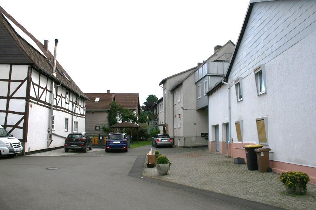 Wohnung Nr. 3 nebst Kellerräumen und Nebengebäuden in Burguffeln - Bild 2