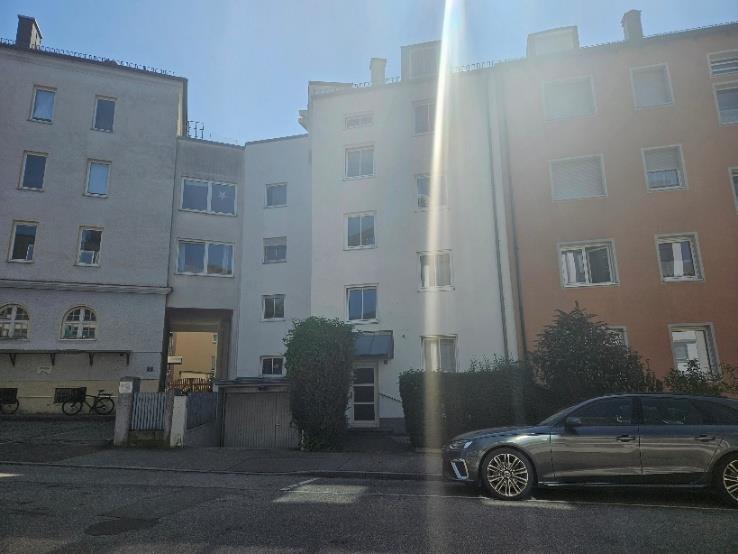 Eigentumswohnung (3 bis 4 Zimmer), Kfz-Stellplatz (Tiefgarage), Sonstiges in Augsburg - Bild 4