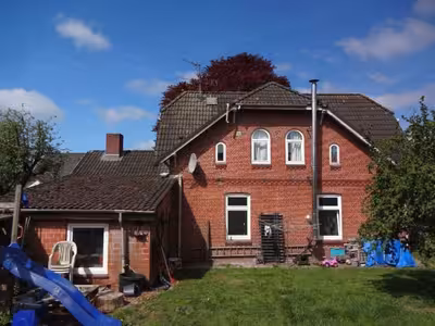 Einfamilienhaus nebst Anbau und Carport in Bahnhofstraße 2, 24899 Wohlde - Bild 2