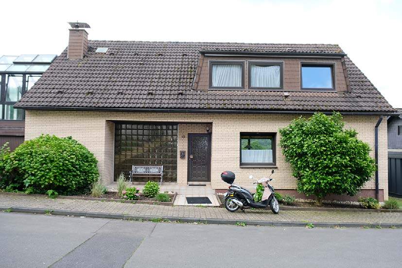 Zweifamilienhaus, Doppelgarage, zwei Kfz-Stellplätze in Odenthal - Bild 3