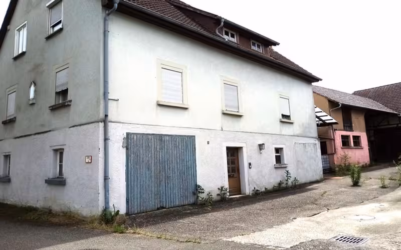 Ehem. landwirtschaftliches Anwesen mit Waldfläche/Grünland in Marlach - Bild 1