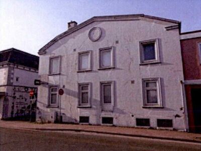 Ehemalige Gaststätte (wirtschaftlich verbraucht) in Schillerstraße 18, 25709 Marne - Bild 2