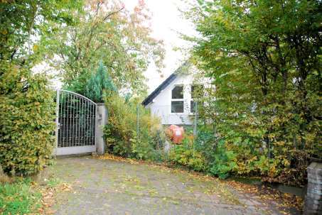 Garage, Einfamilienhaus, und Gästehaus in Nümbrecht - Bild 3