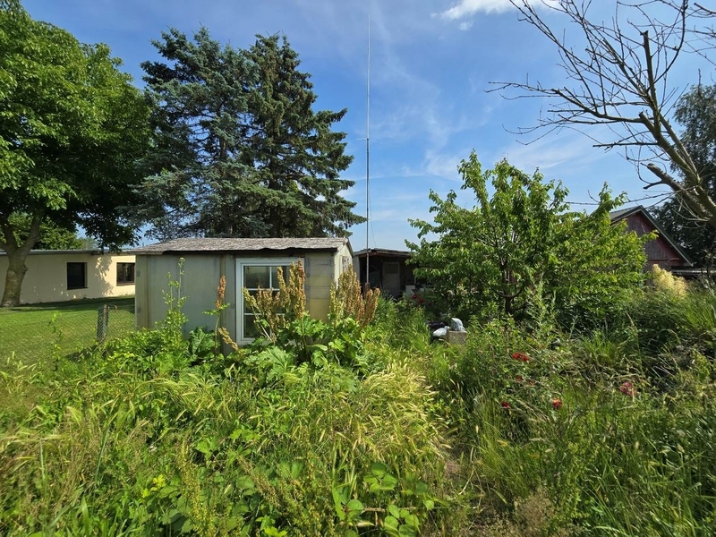 Gartenhaus und Nebengebäude in Bützow - Bild 1