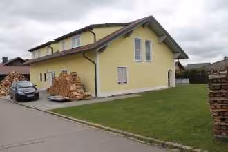 Wohnhaus mit 2 abgeschlossenen Wohnungen in Dieberg - Bild 1