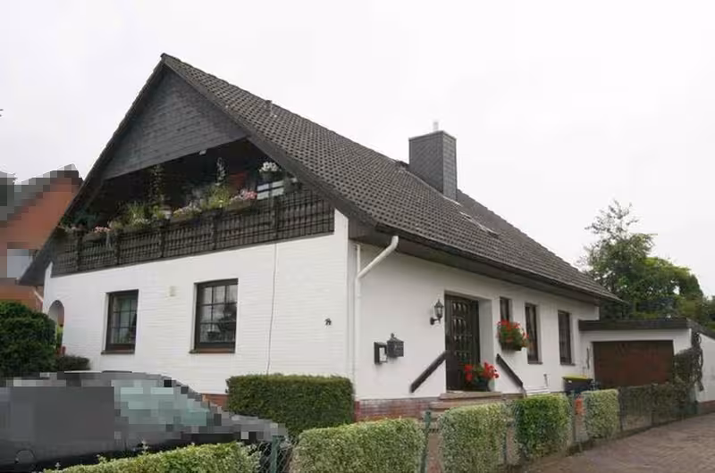 Einfamilienhaus (zur Zeit genutzt als Zweifamilienhaus) in Trittau - Bild 1