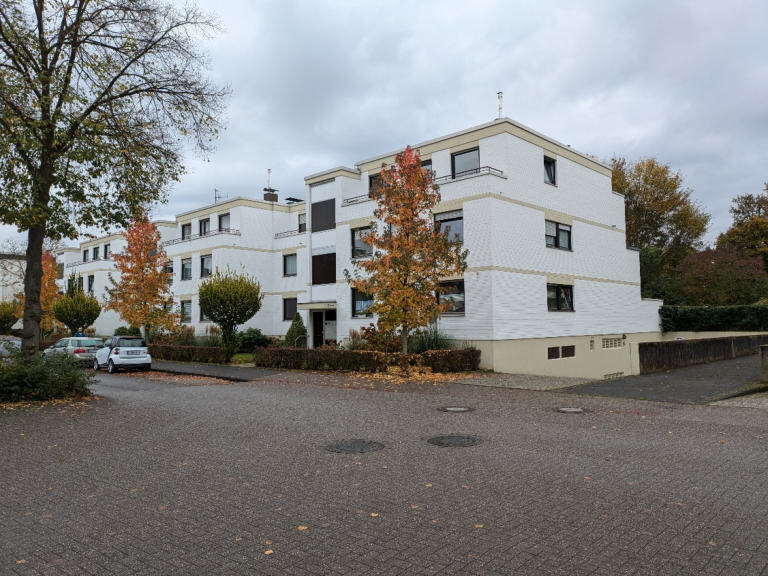 Kfz-Stellplatz, Eigentumswohnung (3 bis 4 Zimmer) in Bergisch Gladbach - Bild 3