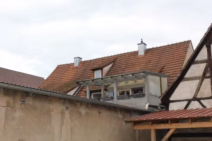 3 Wohngebäude und 2 Nebengebäude in Ebermannstadt - Bild 3