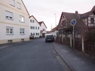 Wohnhaus, Nebengebäude in Mühlweg 4, 96117 Memmelsdorf, Drosendorf - Bild 2