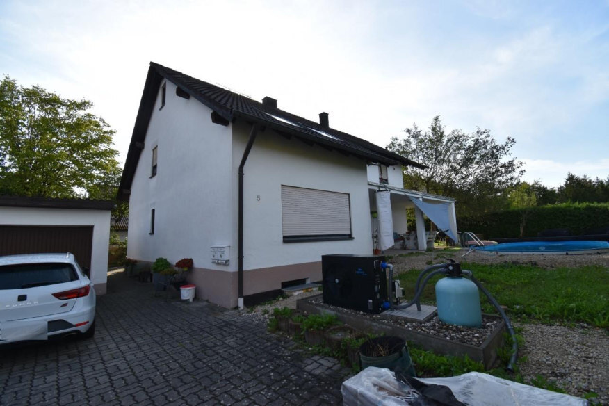 Zweifamilienhaus, Garage in Hilpoltstein - Bild 1