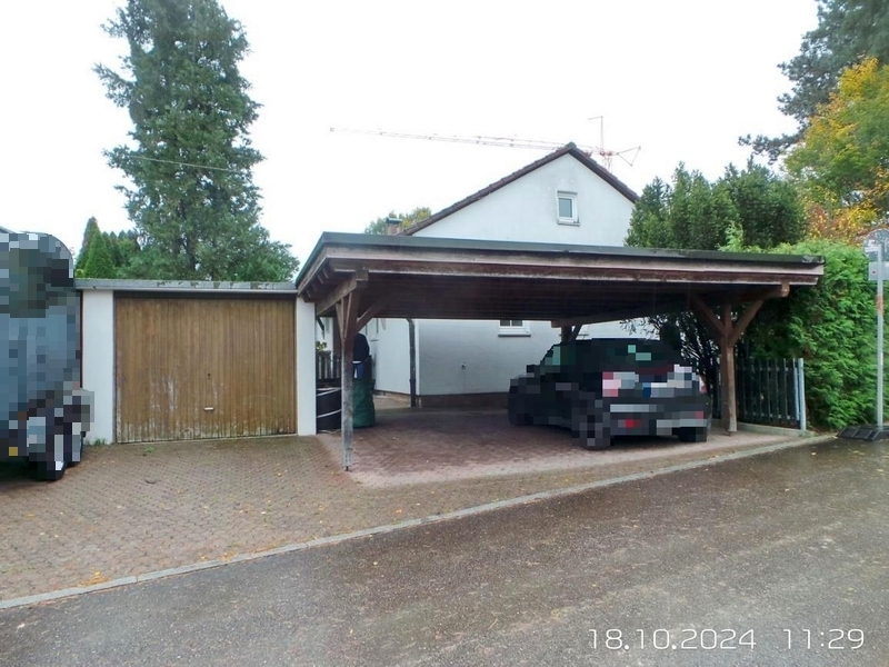 Einfamilienhaus mit Doppelgarage und Doppelcarport in Eckwälden - Bild 2
