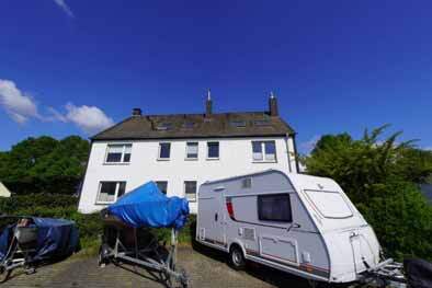 Mehrfamilienhaus, Gewerbeeinheit (Malerbetrieb, Kfz-Werkstatt), 6 Fertiggaragen in Reichshofstraße 19, 58239 Schwerte, Westhofen - Bild 2