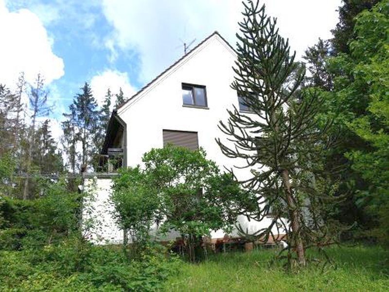 Vierfamilienwohnhaus mit Doppelgarage in Stuttgart - Bild 2