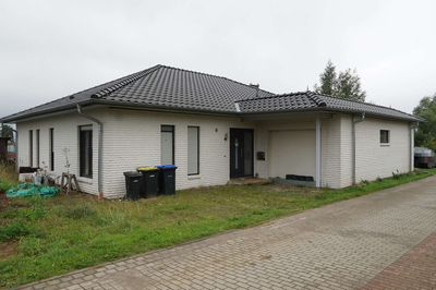 Einfamilienhaus nebst Garagenanbau in Tiergartenweg 6, 17192 Schloen-Dratow OT Neu Schloen - Bild 2