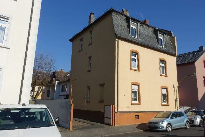 Mehrfamilienhaus in Frankfurt am Main - Bild 1