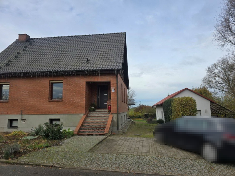 Einfamilienhaus mit massiver Garage in Lalendorf - Bild 2