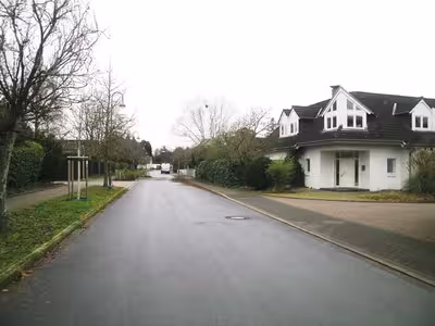 freistehendes Einfamilienhaus mit Garage in Sonnenacker 33, 40489 Düsseldorf, Wittlaer - Bild 2