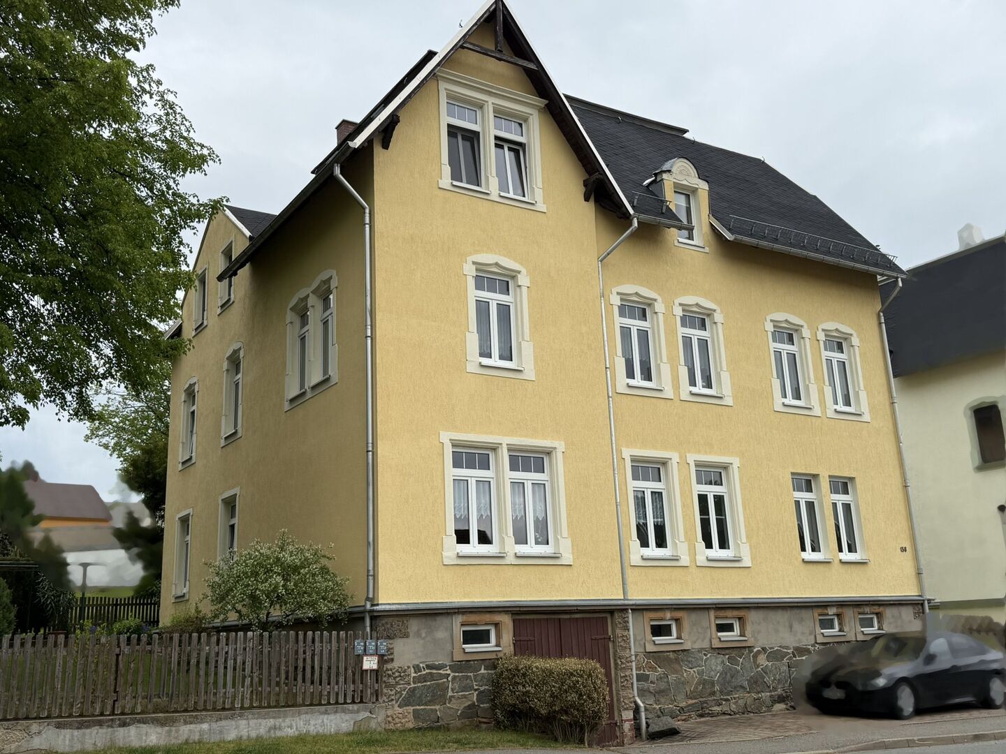 Mehrfamilienhaus in Neukirchen/Erzgebirge - Bild 1