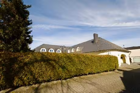 Einfamilienhaus, Gewerbeeinheit (z.B. Laden, Büro) in Königsbrunn - Bild 2