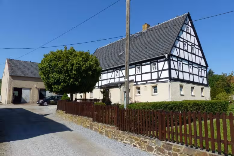 denkmalgeschütztes Zweifamilienhaus in Wachau - Bild 1