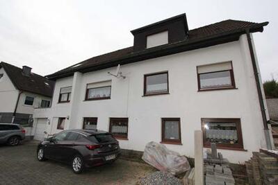 Eigentumswohnung im Erdgeschoss, Zweifamilienhaus, Terasse, Kellerräume in Pettmecke 67, 57439 Attendorn, Beukenbeul - Bild 2