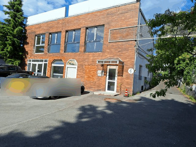 zweigeschossiges Gewerbegebäude in Schlagbaumer Straße, 42651 Solingen - Bild 2