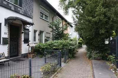 unbebautes Grundstück, Garage, Reihenhaus, Miteigentumsanteile an unbebauten Grundstücken in Schwarze Straße 83, 45326 Essen - Bild 1