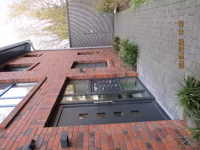 Mehrfamilienhaus, mit 10 Wohneinheiten und Nebengebäude in Robert-Koch-Straße 1, 26133 Oldenburg, Osternburg - Bild 1