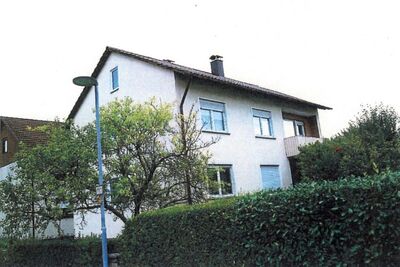 Zweifamilienhaus mit Garage in Eichenweg 2, 74177 Bad Friedrichshall - Bild 2