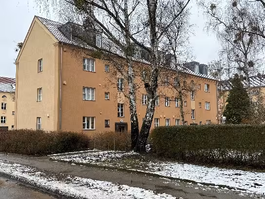 Eigentumswohnung (1 bis 2 Zimmer), jeweils 1/2 Anteil in Berlin - Bild 2