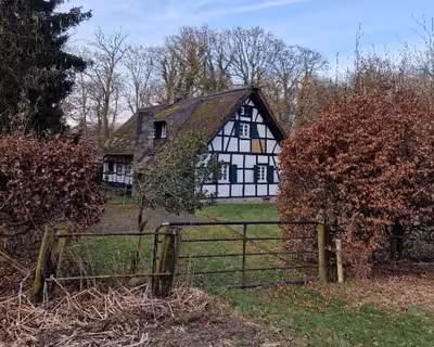 Einfamilienhaus, und Stallungen in Weidmannsheil 151, 45481 Mülheim an der Ruhr, Selbeck - Bild 2