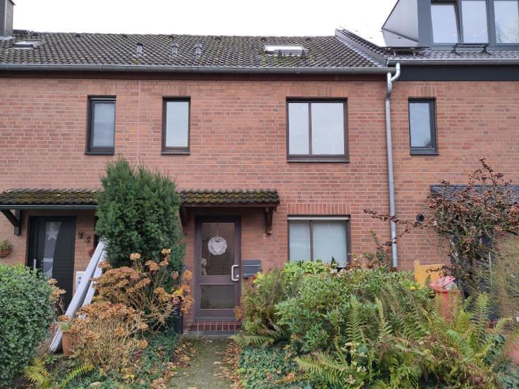 Kfz-Stellplatz, Reihenhaus in Krefeld - Bild 1