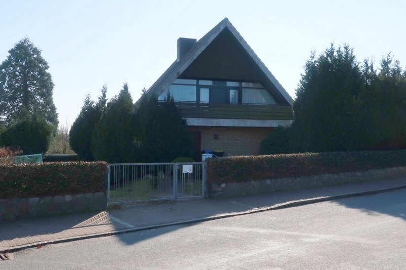 Einfamilienhaus mit Carports/Überdachunge, Holzgartenhaus u.a. in Bäk - Bild 3