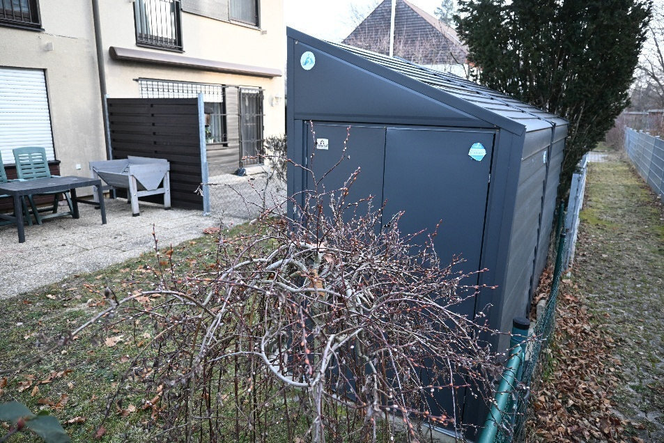Reihenmittelhaus, Reihenmittelgarage, Garagenhof, Wohnweg in Nürnberg - Bild 1