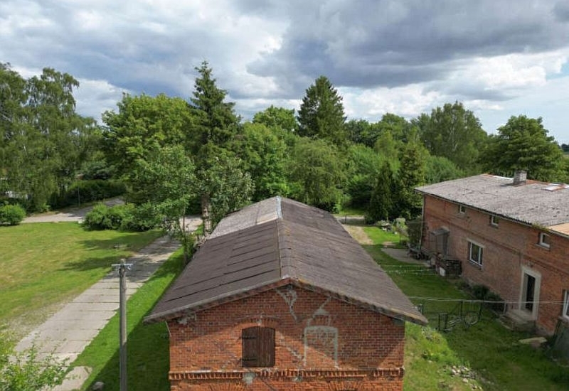 Einfamilienwohnhaus (Doppelhaushälfte) mit Nebengebäude in Gültz - Bild 4